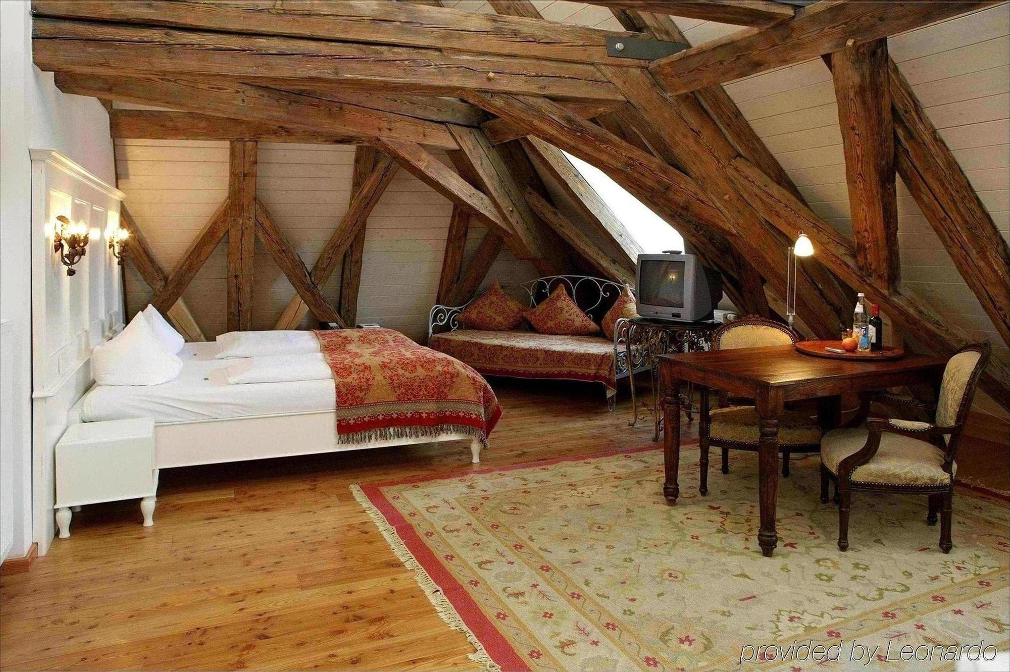 Hotel Orphee - Grosses Haus Regensburg Phòng bức ảnh