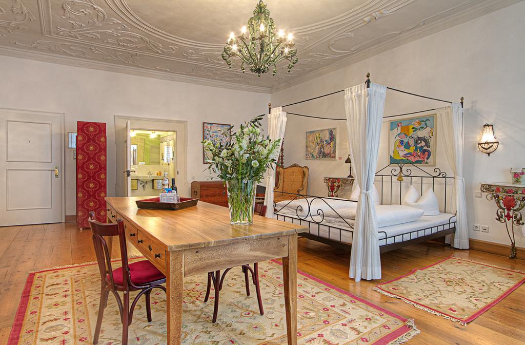 Hotel Orphee - Grosses Haus Regensburg Ngoại thất bức ảnh