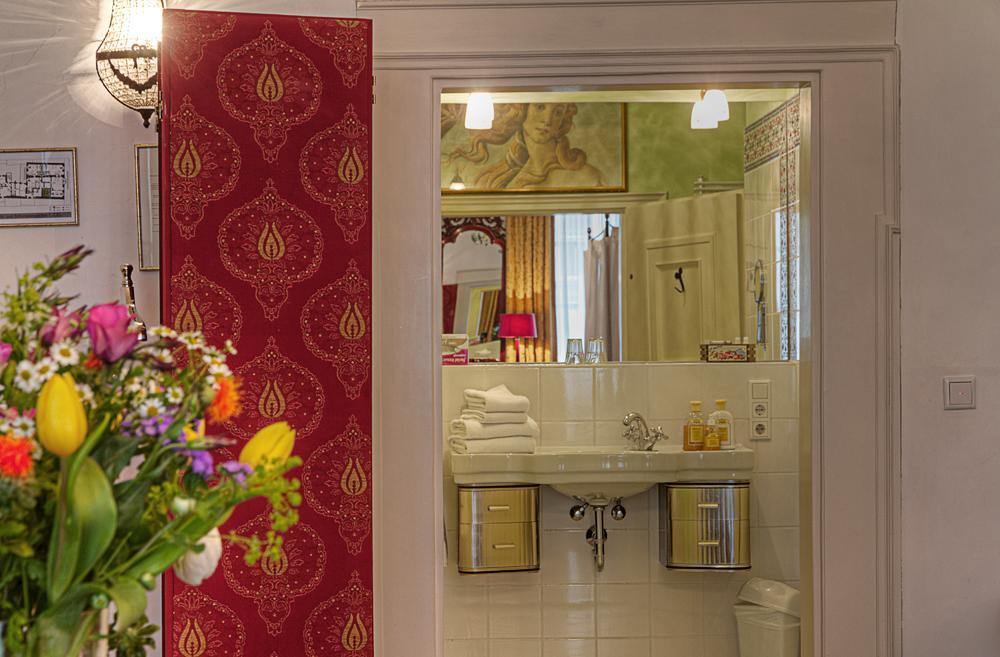 Hotel Orphee - Grosses Haus Regensburg Ngoại thất bức ảnh