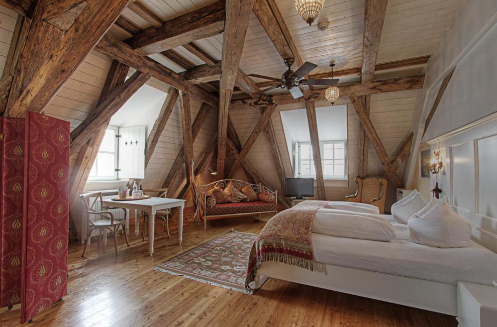 Hotel Orphee - Grosses Haus Regensburg Phòng bức ảnh