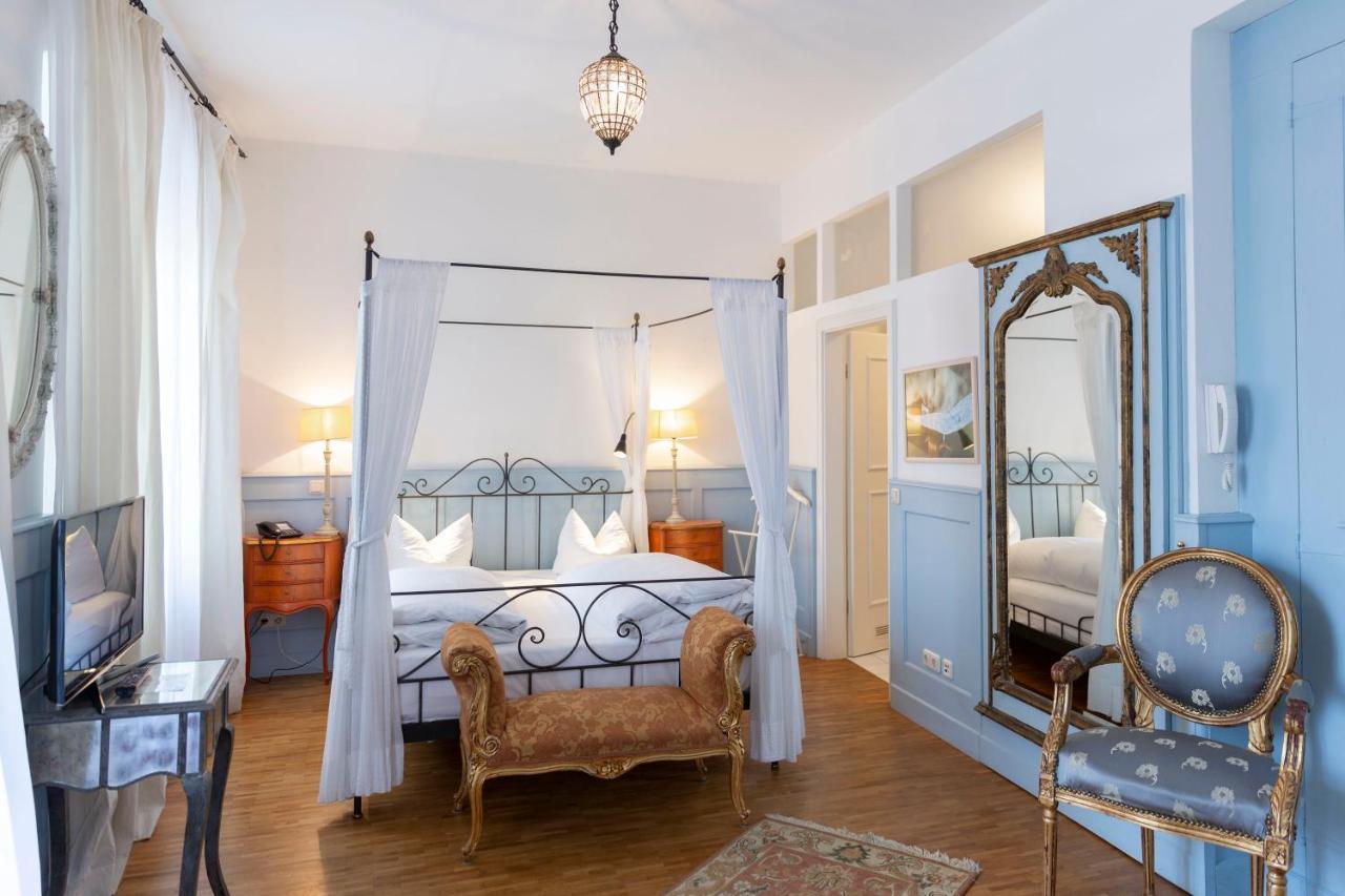 Hotel Orphee - Grosses Haus Regensburg Ngoại thất bức ảnh