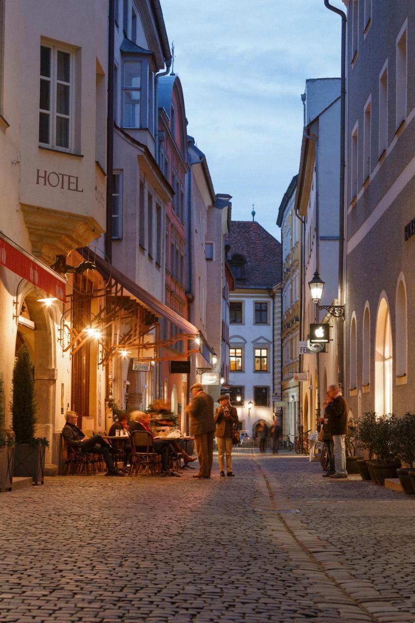 Hotel Orphee - Grosses Haus Regensburg Ngoại thất bức ảnh